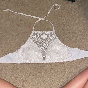 Womens bikini top, never been worn!